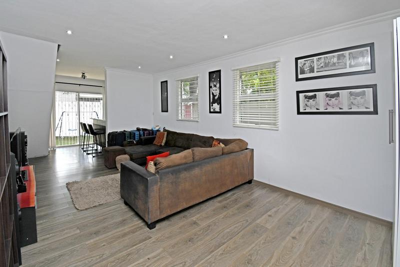 To Let 5 Bedroom Property for Rent in Parkmore Gauteng