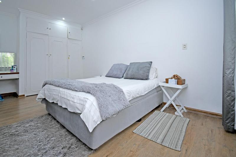 To Let 5 Bedroom Property for Rent in Parkmore Gauteng