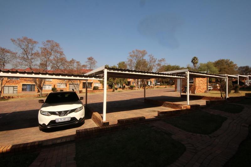2 Bedroom Property for Sale in Buccleuch Gauteng