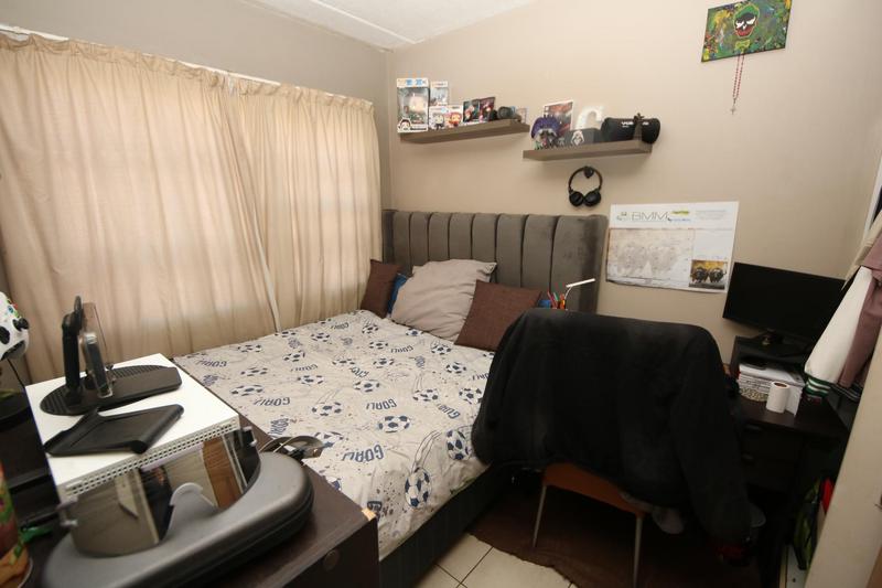 2 Bedroom Property for Sale in Buccleuch Gauteng