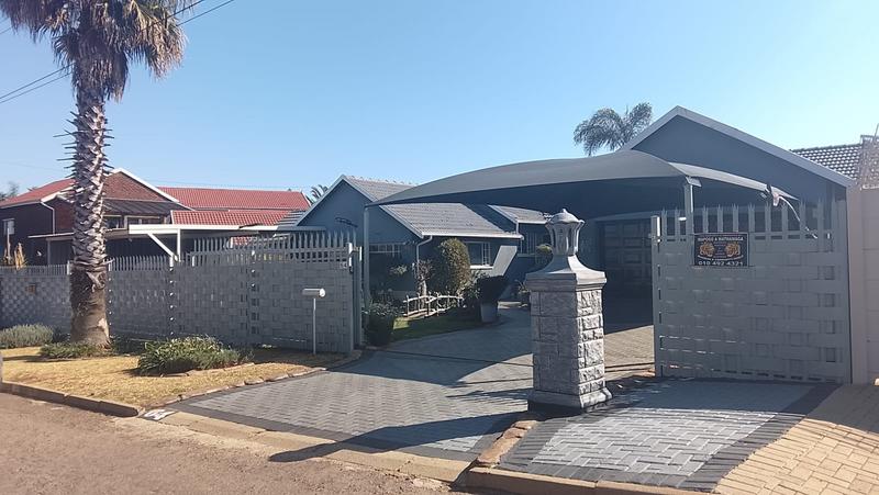3 Bedroom Property for Sale in Greenhills Gauteng