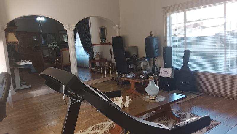 3 Bedroom Property for Sale in Greenhills Gauteng
