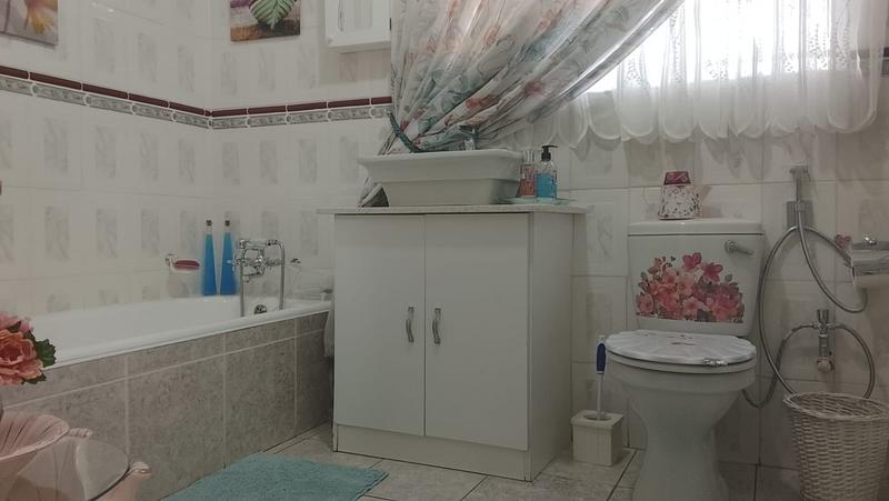 3 Bedroom Property for Sale in Greenhills Gauteng