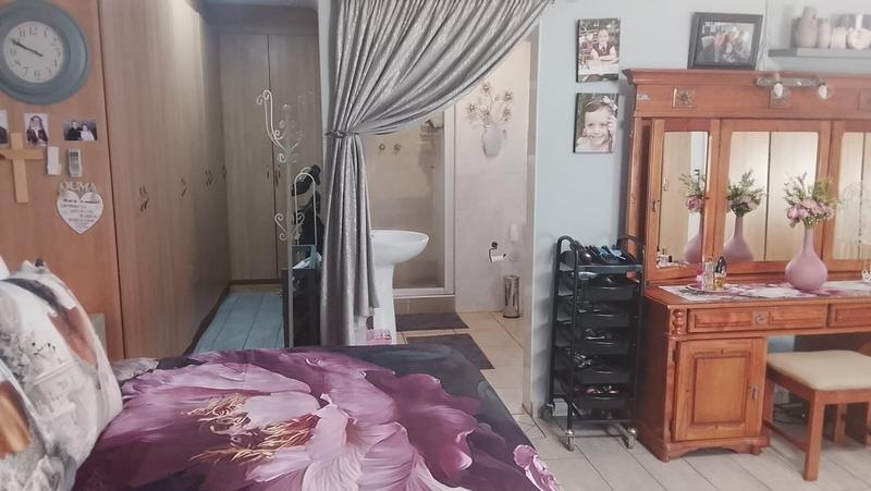 3 Bedroom Property for Sale in Greenhills Gauteng