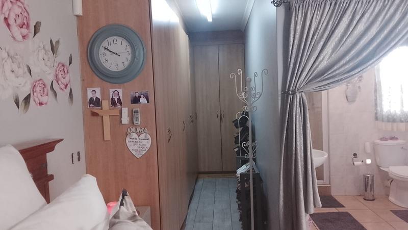 3 Bedroom Property for Sale in Greenhills Gauteng