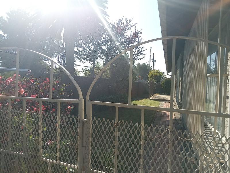3 Bedroom Property for Sale in Helikonpark Gauteng