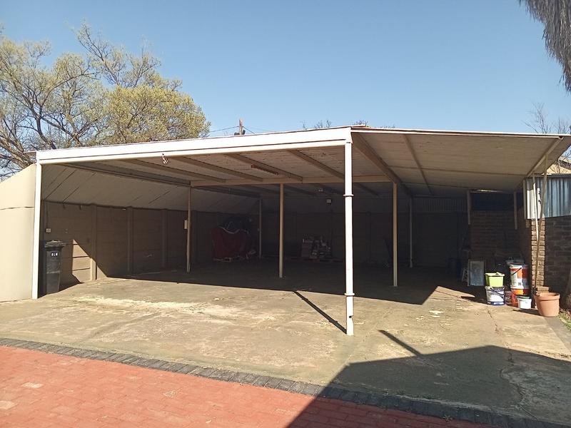 3 Bedroom Property for Sale in Helikonpark Gauteng