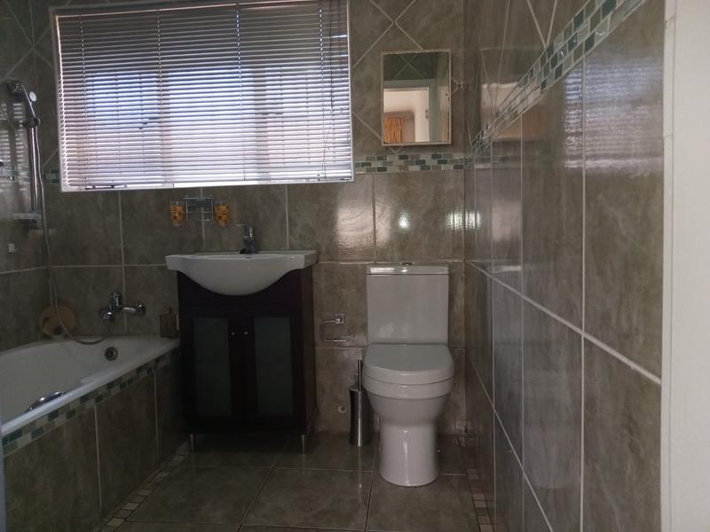 3 Bedroom Property for Sale in Helikonpark Gauteng