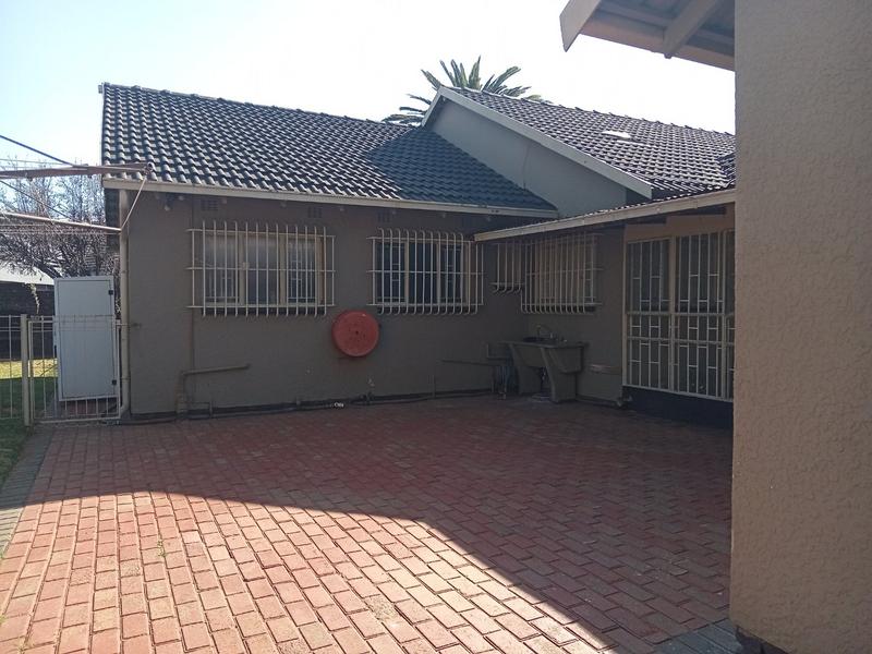 3 Bedroom Property for Sale in Helikonpark Gauteng
