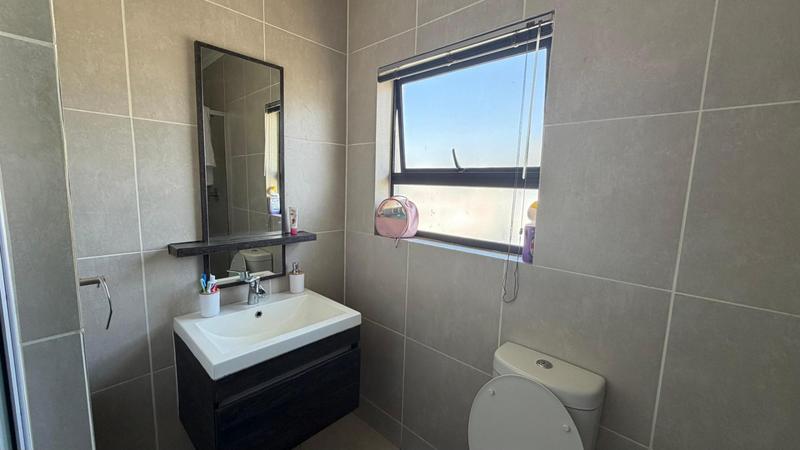 To Let 1 Bedroom Property for Rent in Petervale Gauteng