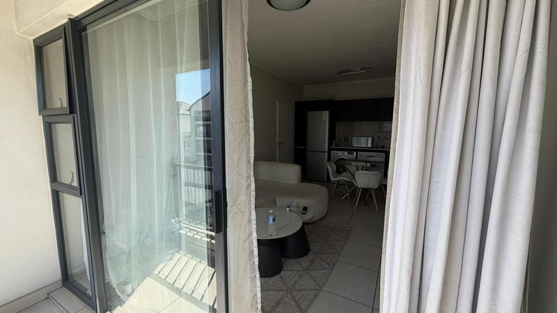 To Let 1 Bedroom Property for Rent in Petervale Gauteng