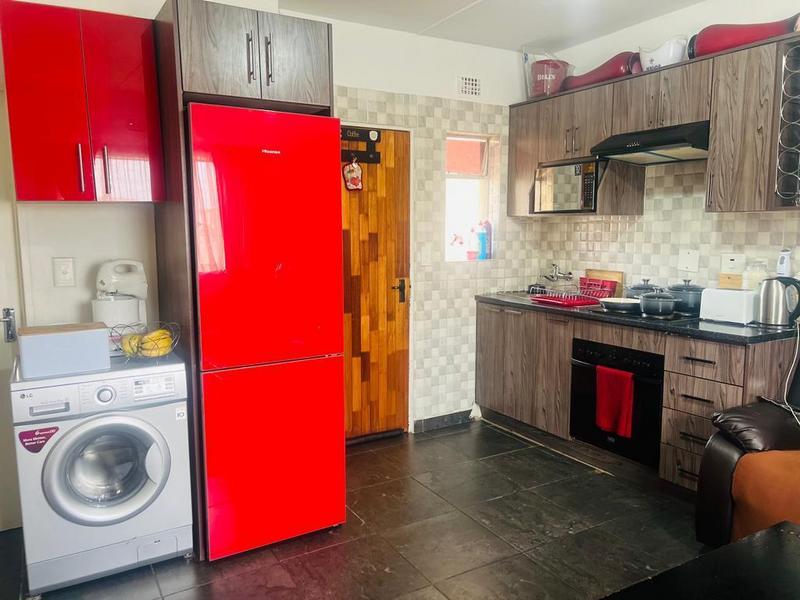 2 Bedroom Property for Sale in Fleurhof Gauteng