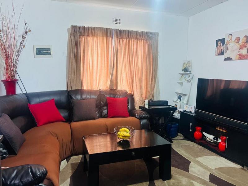 2 Bedroom Property for Sale in Fleurhof Gauteng