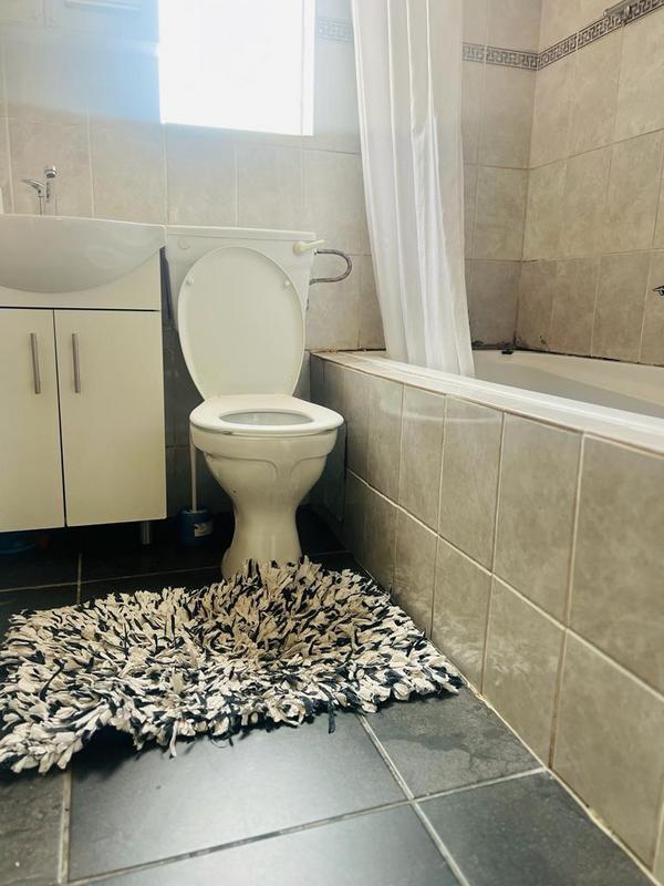 2 Bedroom Property for Sale in Fleurhof Gauteng