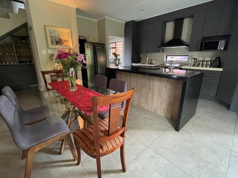 To Let 3 Bedroom Property for Rent in Eldoraigne Gauteng