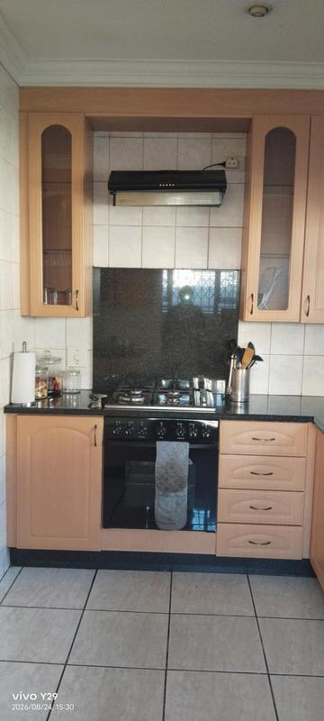 To Let 4 Bedroom Property for Rent in Glen Marais Gauteng