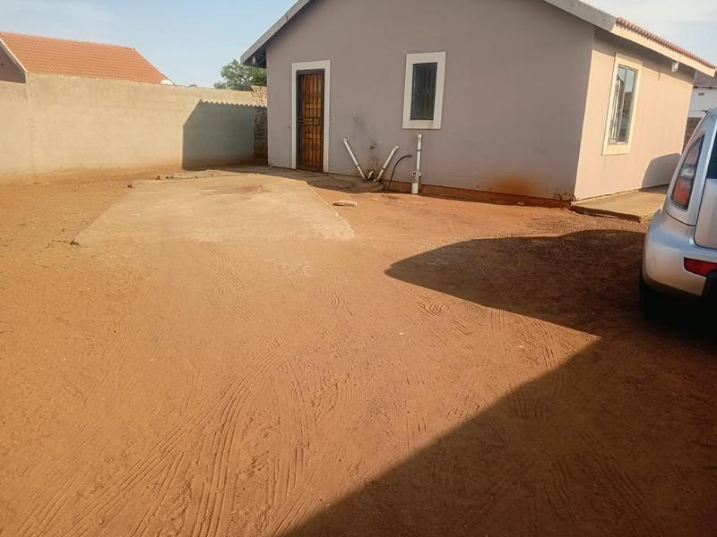 To Let 2 Bedroom Property for Rent in Lufhereng Gauteng