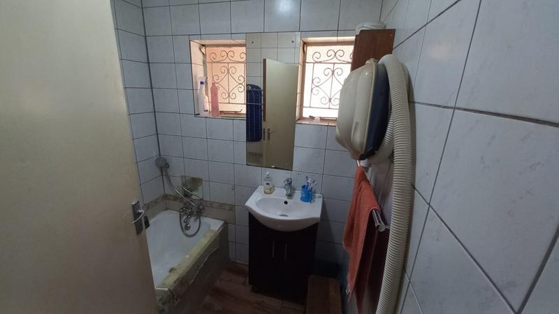 To Let 3 Bedroom Property for Rent in Danville Gauteng