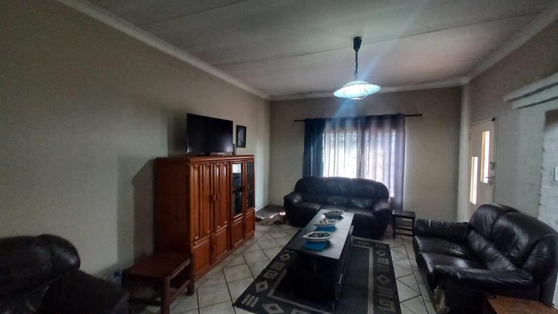 5 Bedroom Property for Sale in Pretoria Gardens Gauteng