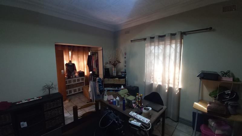 5 Bedroom Property for Sale in Pretoria Gardens Gauteng