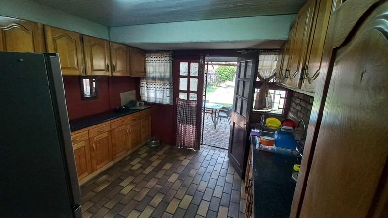 5 Bedroom Property for Sale in Pretoria Gardens Gauteng