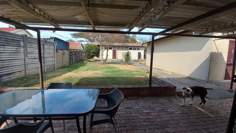 5 Bedroom Property for Sale in Pretoria Gardens Gauteng
