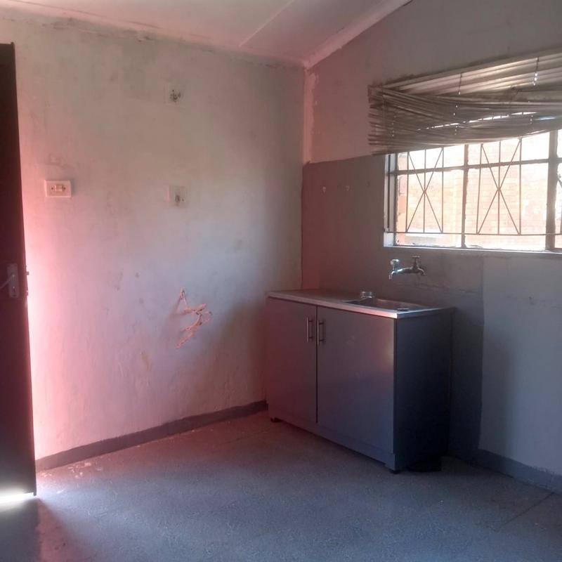 To Let 2 Bedroom Property for Rent in Mapetla Gauteng