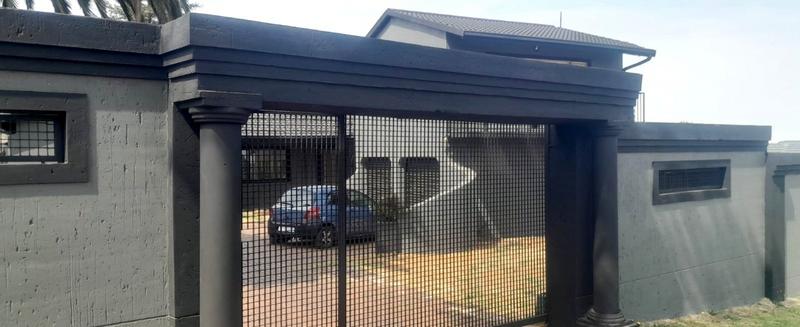 4 Bedroom Property for Sale in Naturena Gauteng