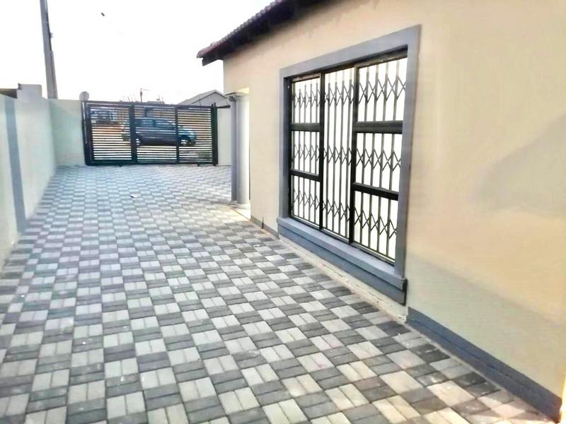3 Bedroom Property for Sale in Toekomsrus Gauteng
