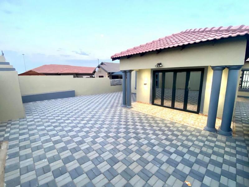 3 Bedroom Property for Sale in Toekomsrus Gauteng