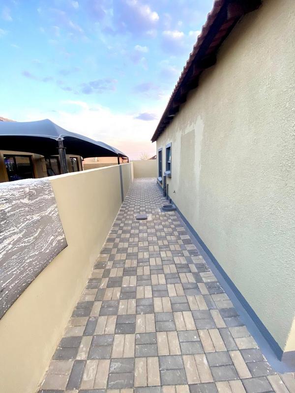 3 Bedroom Property for Sale in Toekomsrus Gauteng