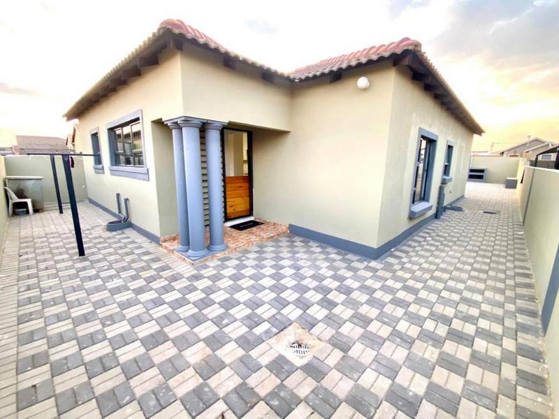3 Bedroom Property for Sale in Toekomsrus Gauteng
