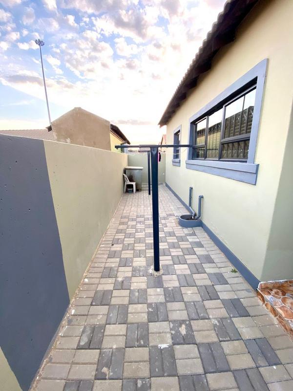 3 Bedroom Property for Sale in Toekomsrus Gauteng