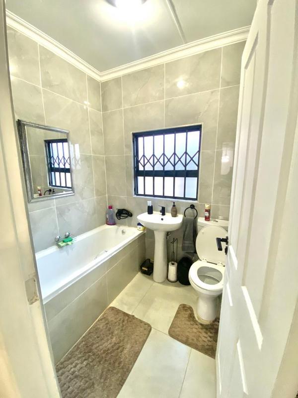 3 Bedroom Property for Sale in Toekomsrus Gauteng
