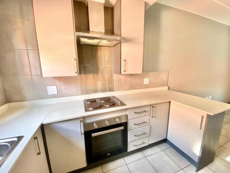 2 Bedroom Property for Sale in Witpoortjie Gauteng