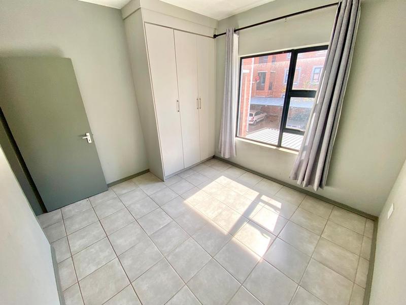 2 Bedroom Property for Sale in Witpoortjie Gauteng
