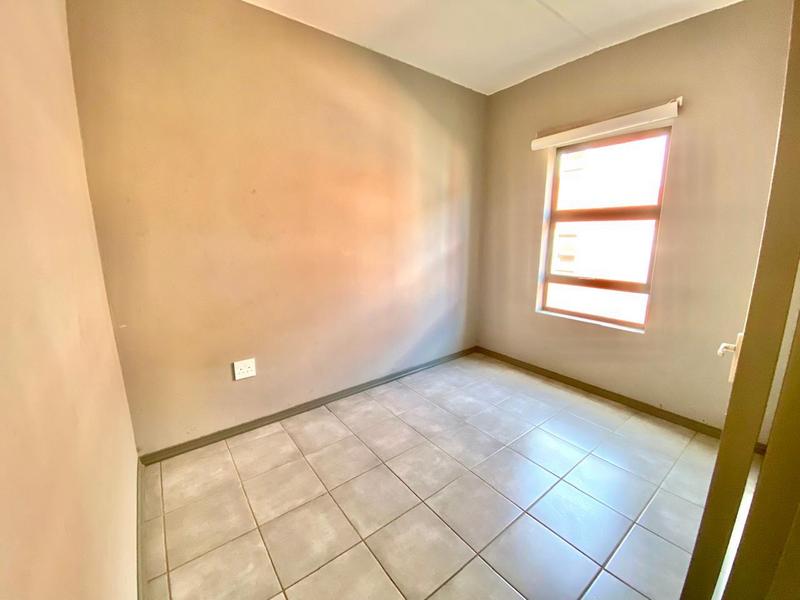 2 Bedroom Property for Sale in Witpoortjie Gauteng