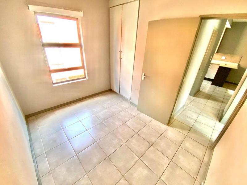 2 Bedroom Property for Sale in Witpoortjie Gauteng