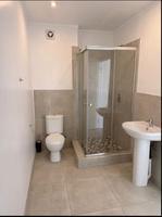 To Let 2 Bedroom Property for Rent in Hurlingham Gauteng