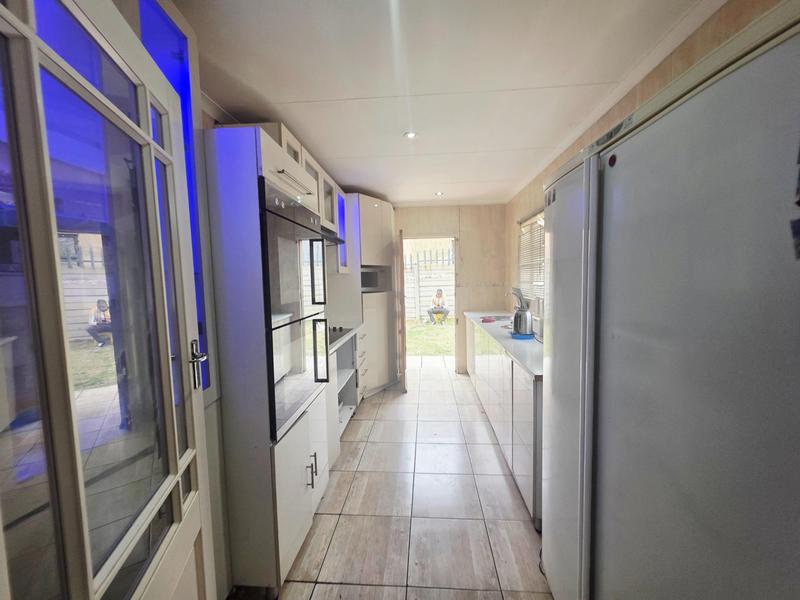 3 Bedroom Property for Sale in Birch Acres Gauteng