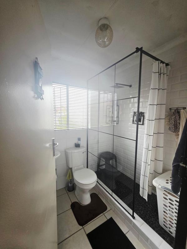 3 Bedroom Property for Sale in Rhodesfield Gauteng