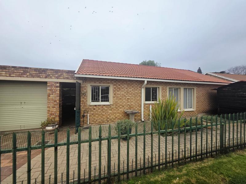 3 Bedroom Property for Sale in Rhodesfield Gauteng