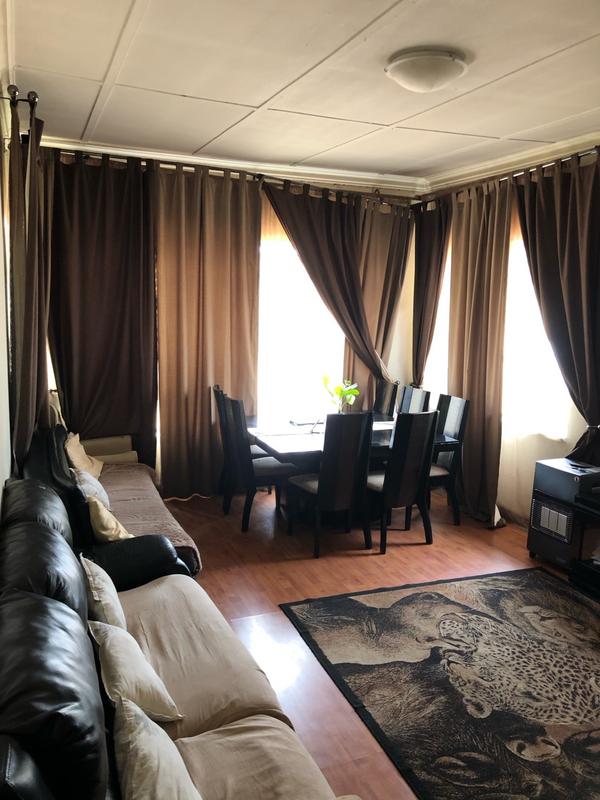 5 Bedroom Property for Sale in Rhodesfield Gauteng