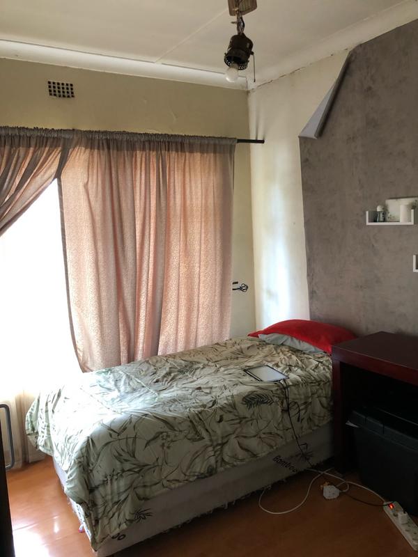 5 Bedroom Property for Sale in Rhodesfield Gauteng