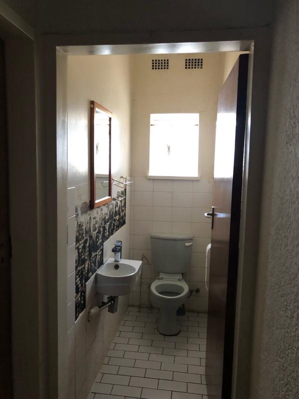 5 Bedroom Property for Sale in Rhodesfield Gauteng