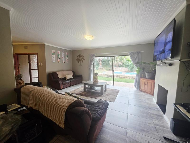 5 Bedroom Property for Sale in Terenure Gauteng