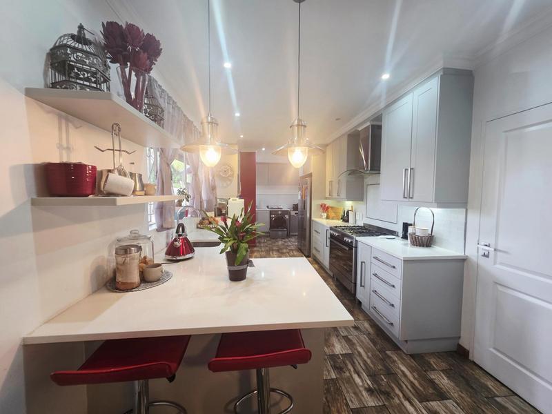 5 Bedroom Property for Sale in Terenure Gauteng