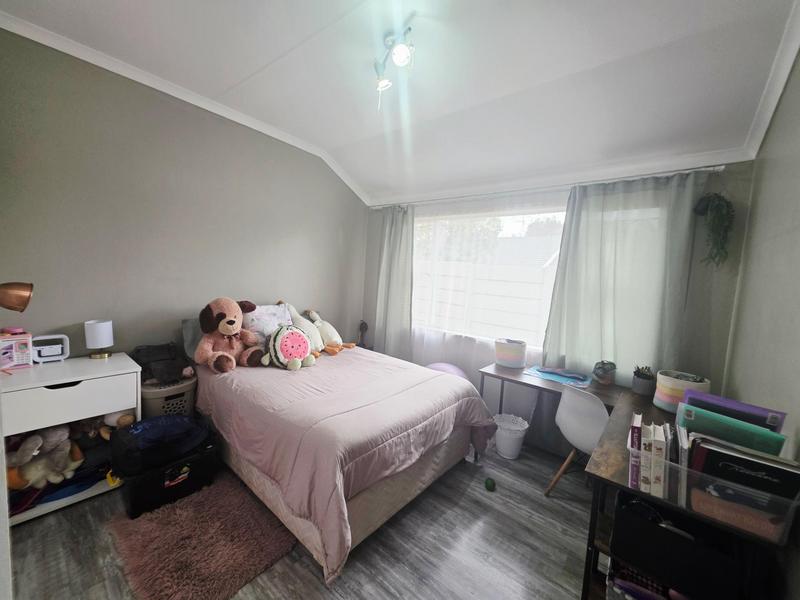 5 Bedroom Property for Sale in Terenure Gauteng