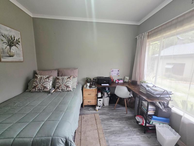 5 Bedroom Property for Sale in Terenure Gauteng