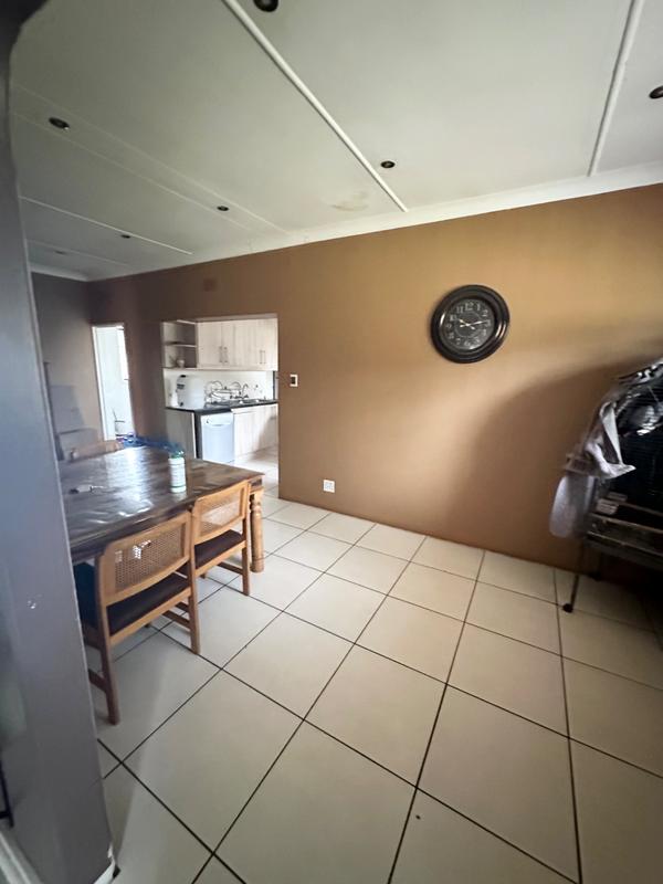 5 Bedroom Property for Sale in Selcourt Gauteng